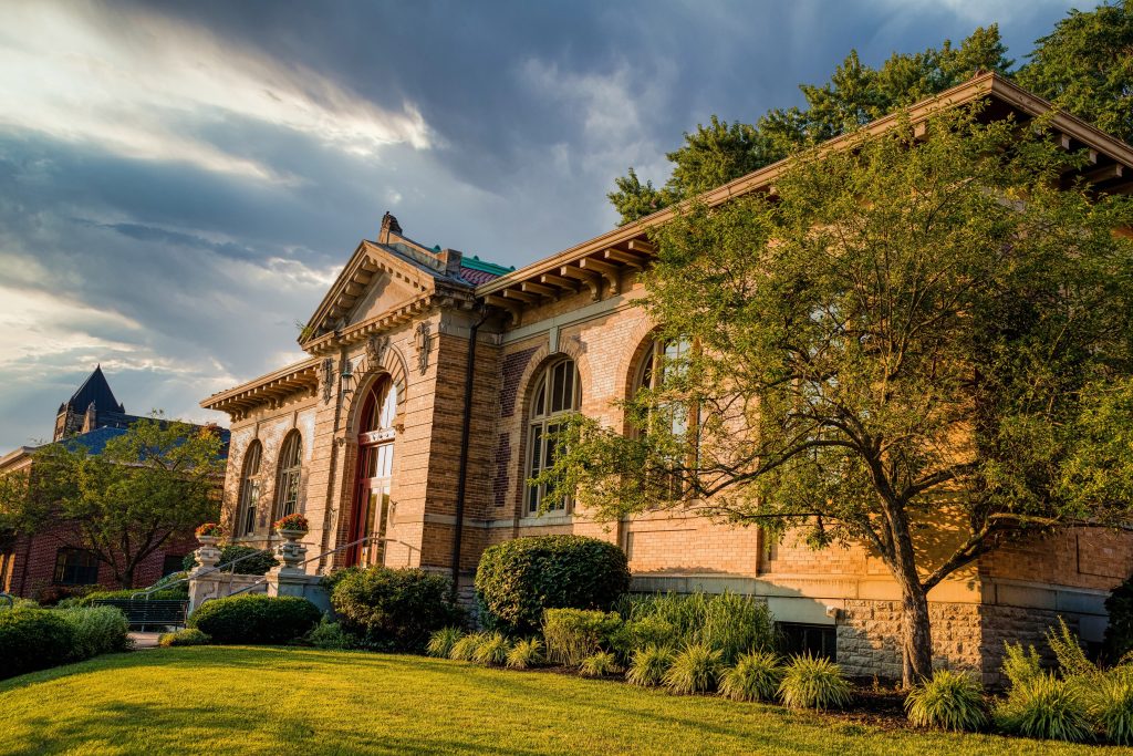 Lynn + Tom - Carnegie Center of Columbia Tusculum Wedding