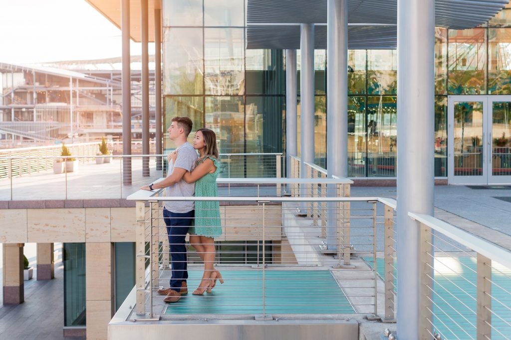 Jenna + Matt - Smale Riverfront Park Engagement