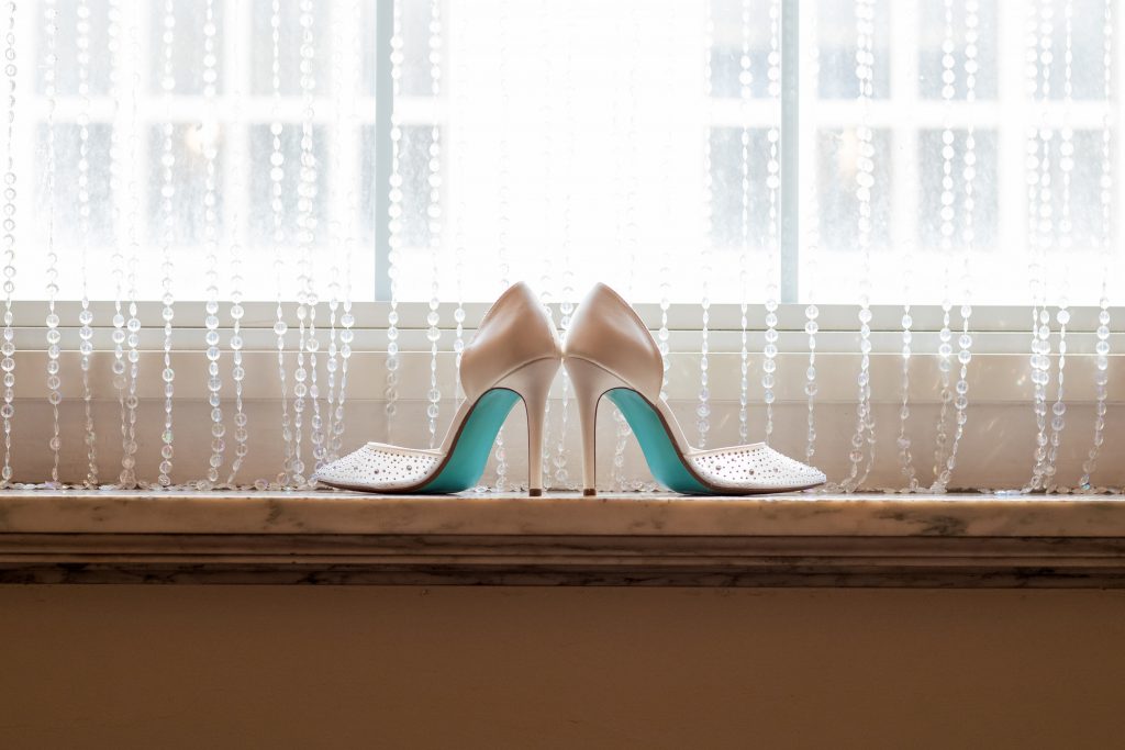 louboutin wedding shoes blue sole