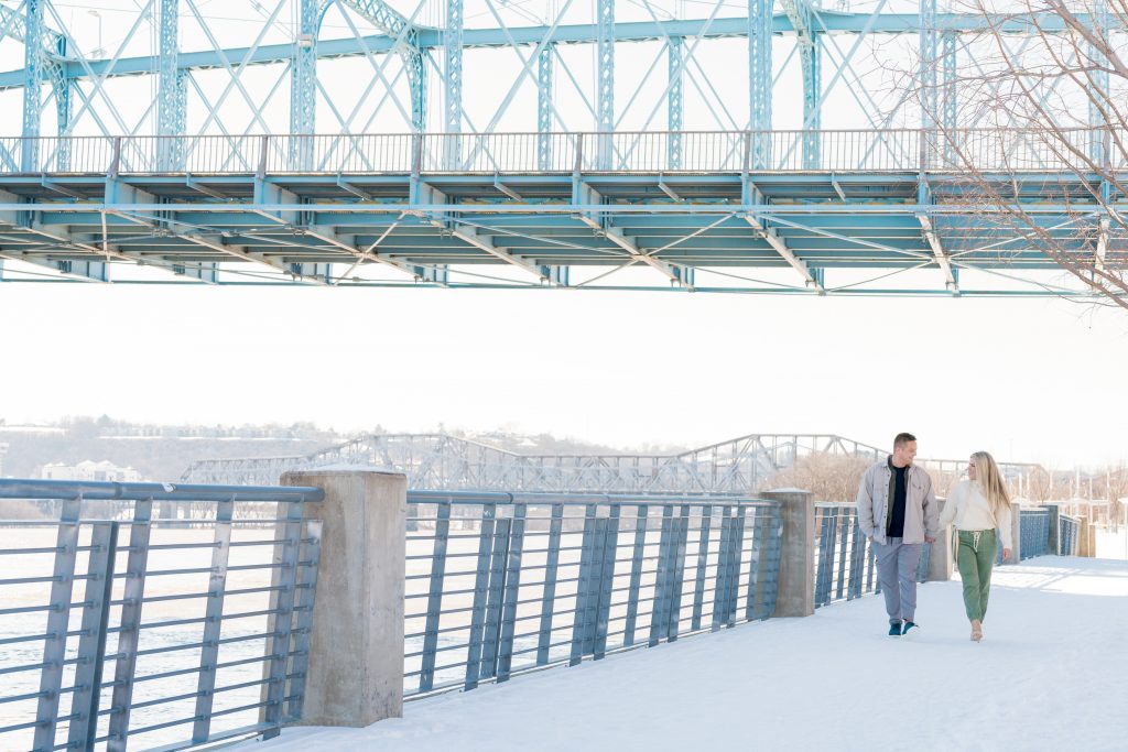 Alexis + Troy - Smale Riverfront Park Engagement