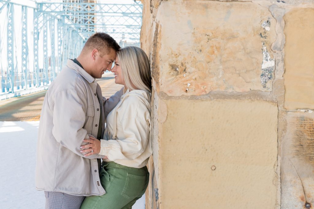 Alexis + Troy - Smale Riverfront Park Engagement