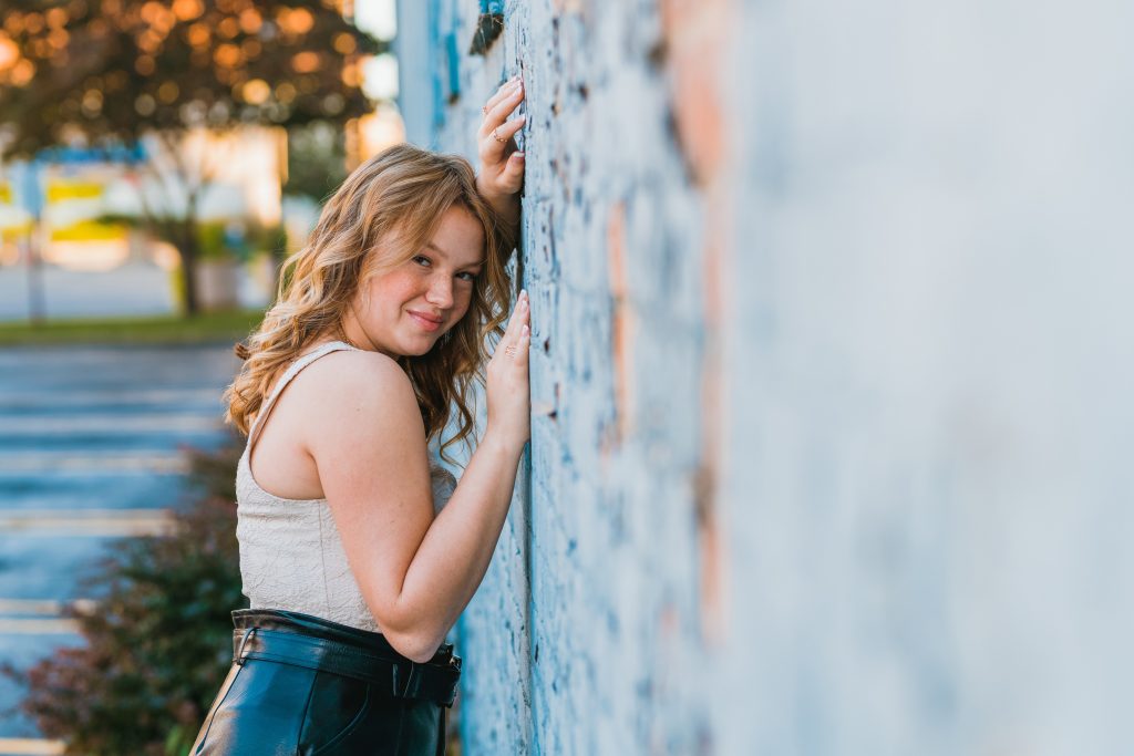 Hannah - Downtown Middletown Senior Photographers