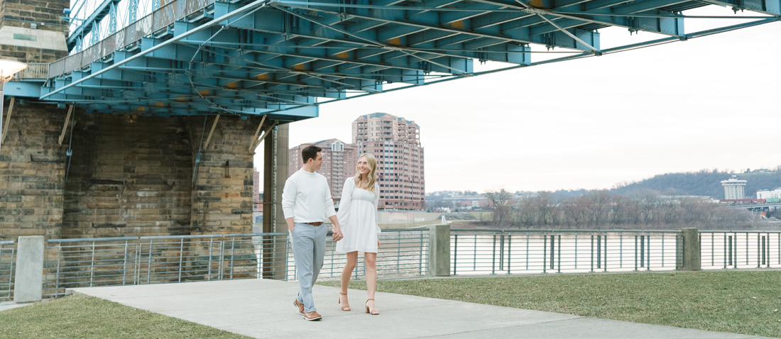 Jessica + Jacob - Smale Riverfront Park Engagement