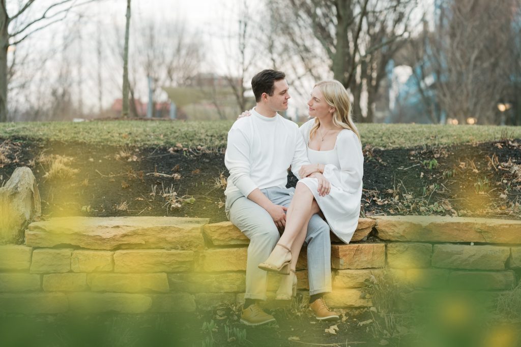 Jessica + Jacob - Smale Riverfront Park Engagement