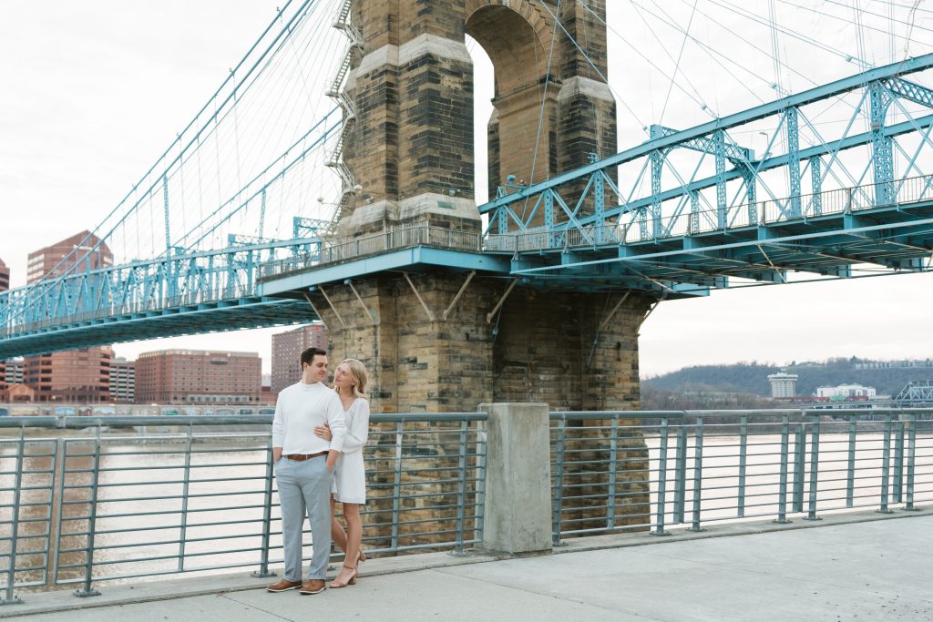 Jessica + Jacob - Smale Riverfront Park Engagement