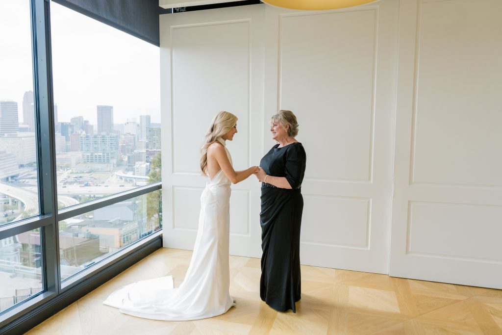 Abbie + Conor - The View At Mt. Adams Wedding